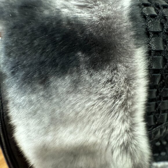 Leather Black cape with rabbit fur New, Size M - Picture 9 of 16